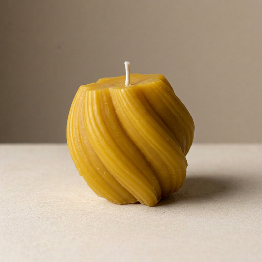 Small Spiral Candle in Pure Beeswax | Handmade in Quebec | Mielbrut
