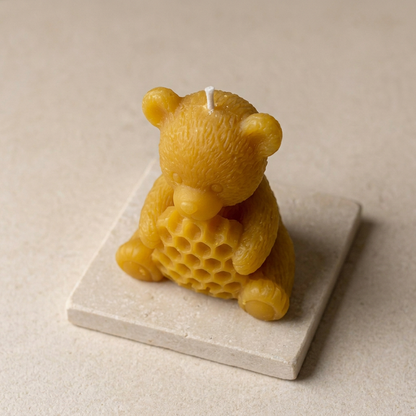 Honeycomb Bear Candle in Pure Beeswax | Handmade in Quebec | Mielbrut